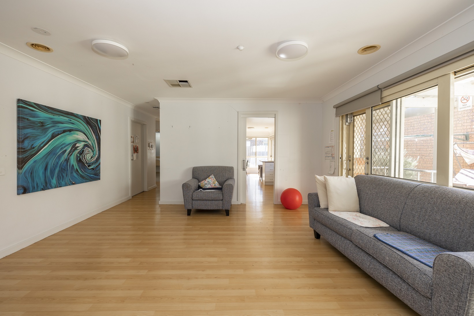 Charming unit close to all the amenities — Home image 4