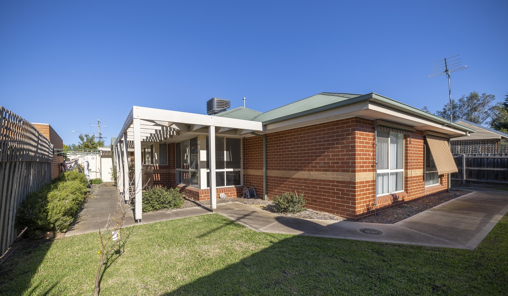 Charming unit close to all the amenities — Home image 9
