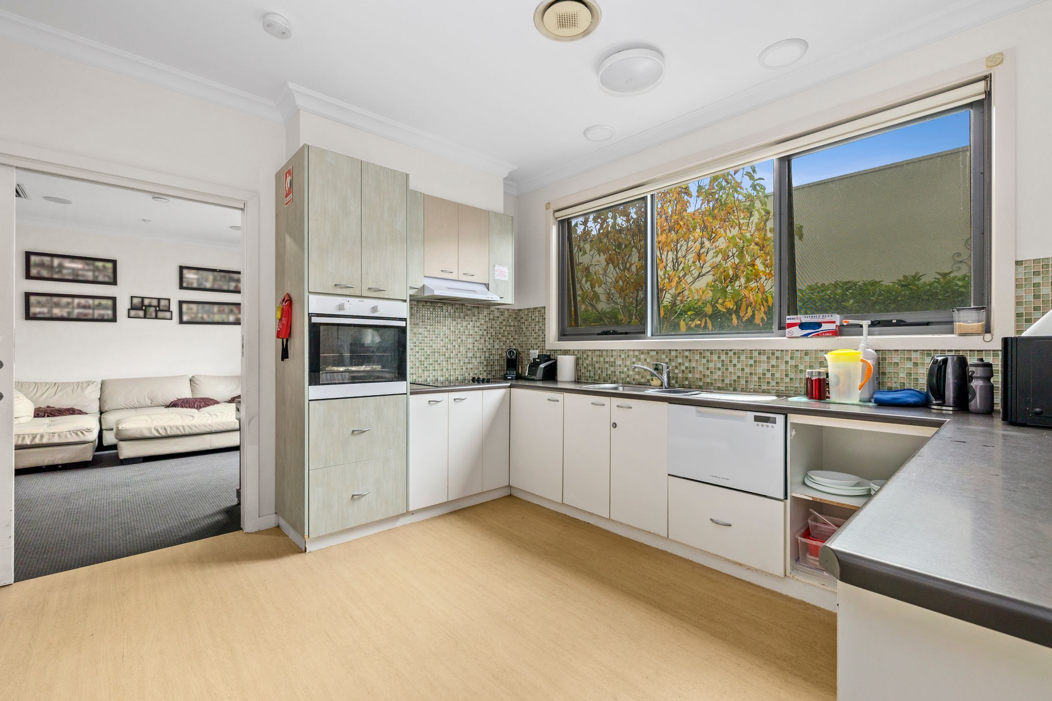 Kew SDA 694 — Home image 5