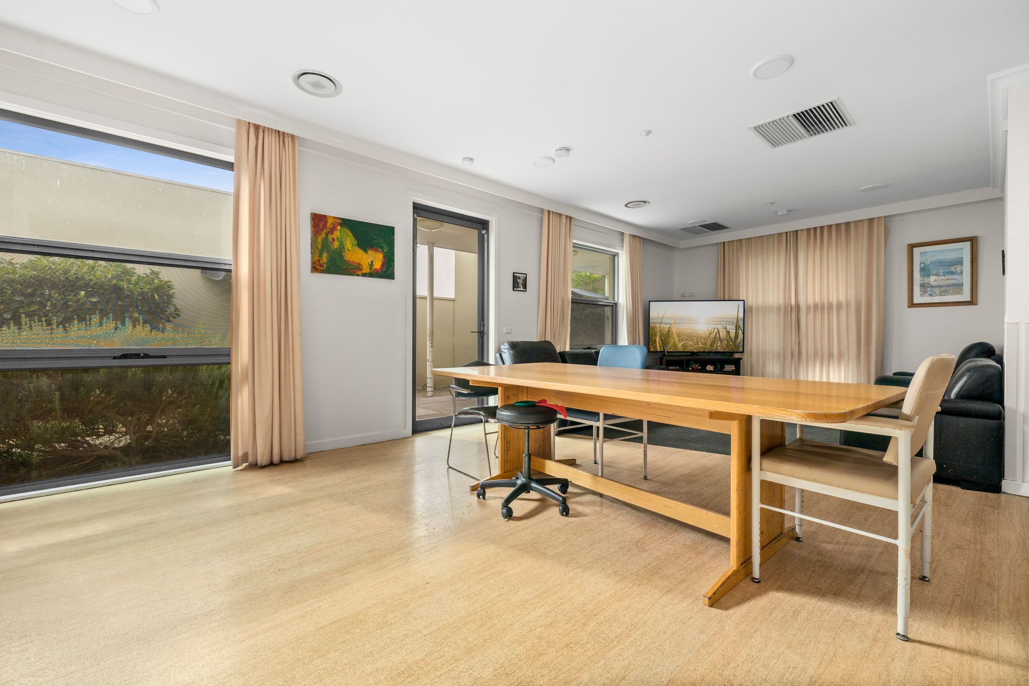 Kew SDA 694 — Home image 8