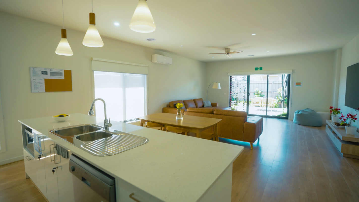 Deluxe 4-Bedroom SIL/STA Home - Calm & Routine-Focused - Carrum Downs — Home image 16