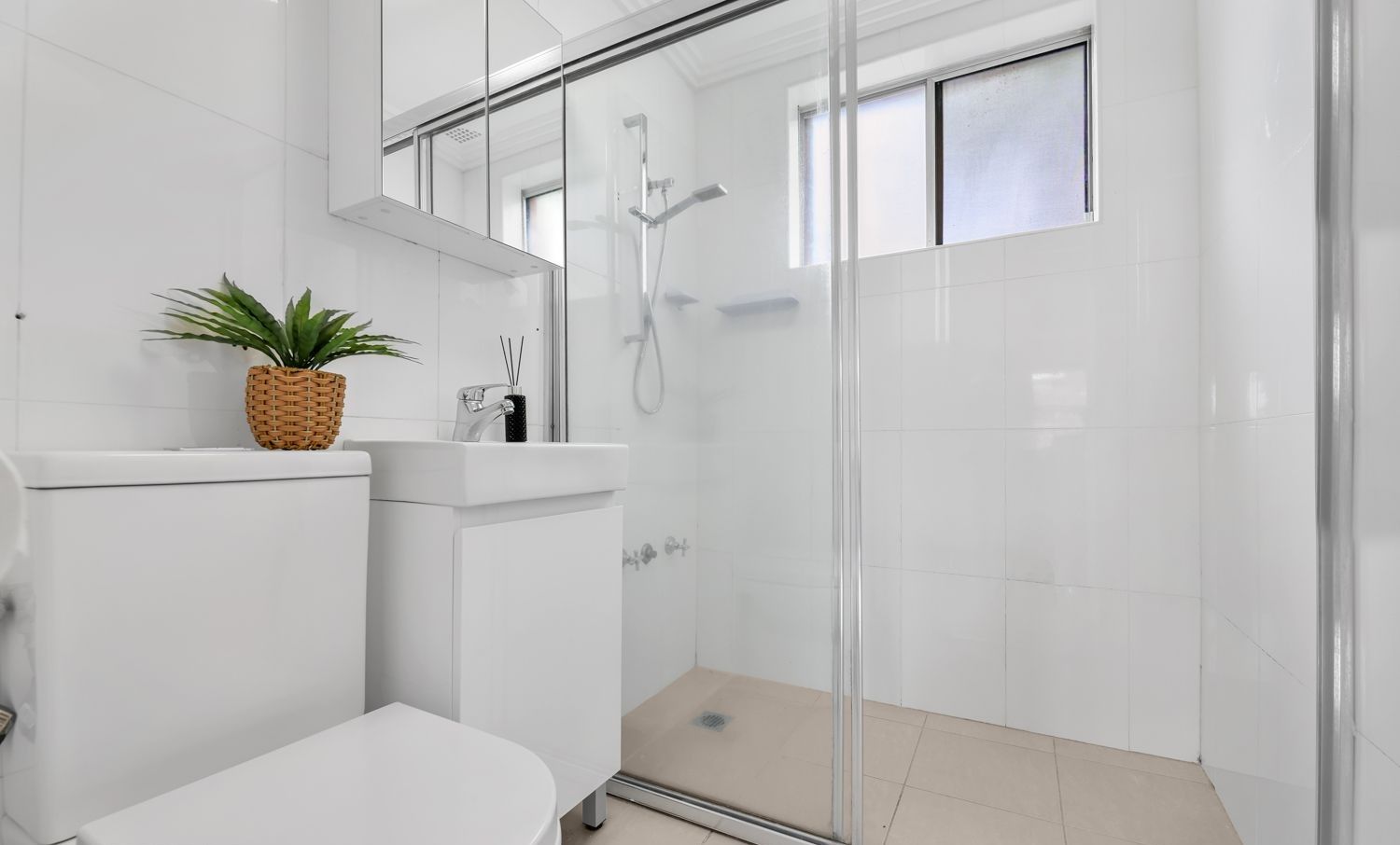 SIL Home in Carramar — Home image 2