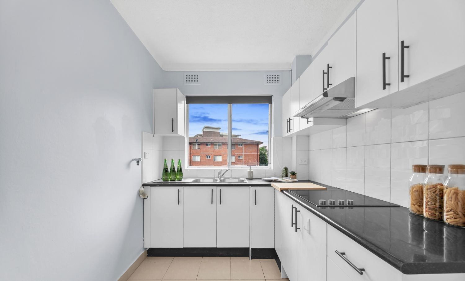 SIL Home in Carramar — Home image 3