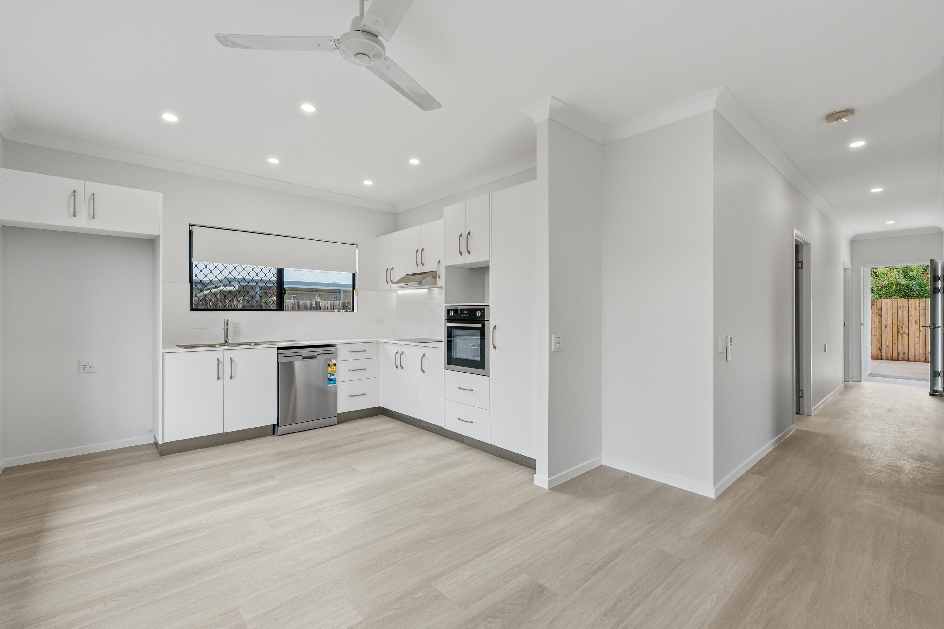 Pimlico QLD 4812 — Home image 6