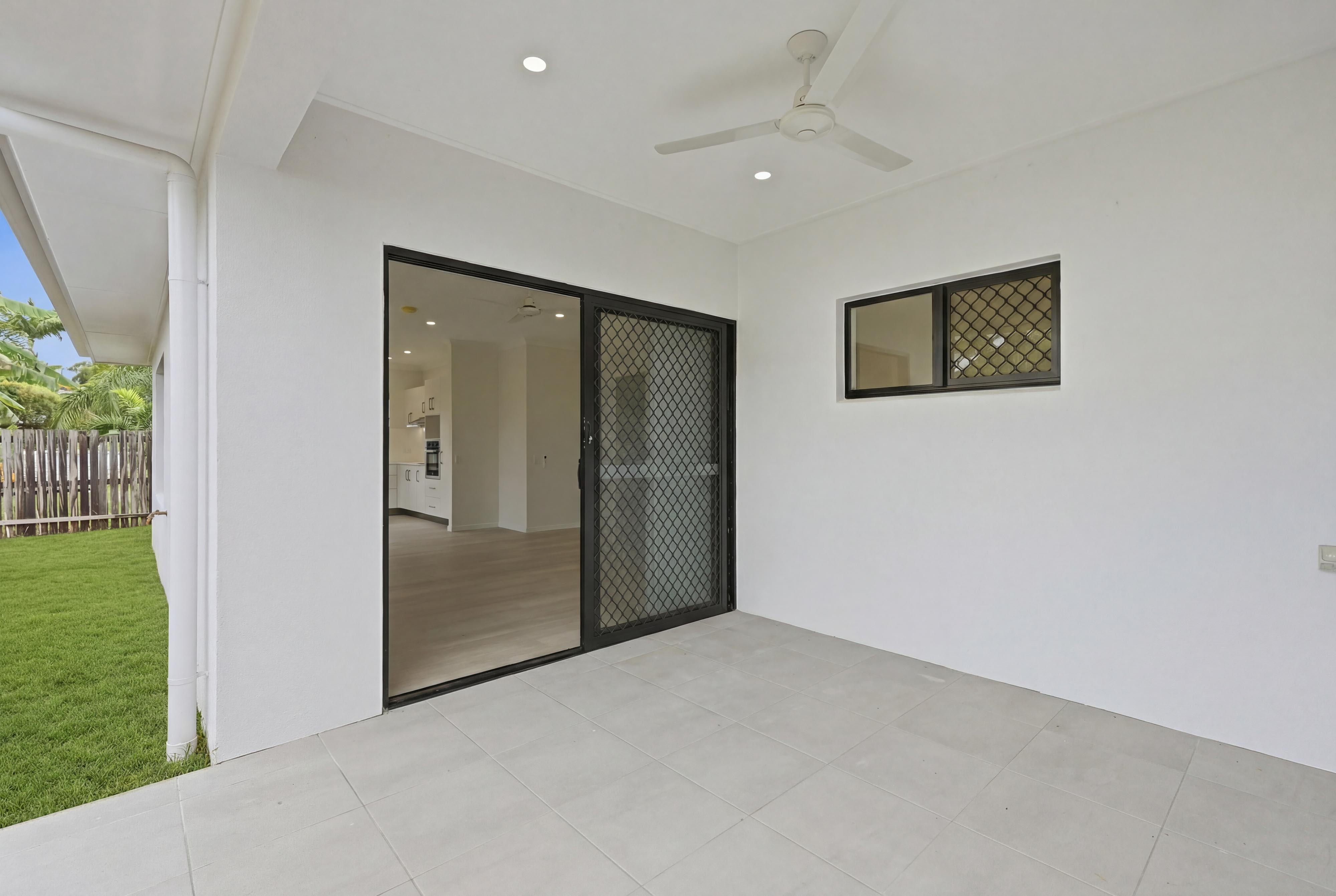 Pimlico QLD 4812 — Home image 8