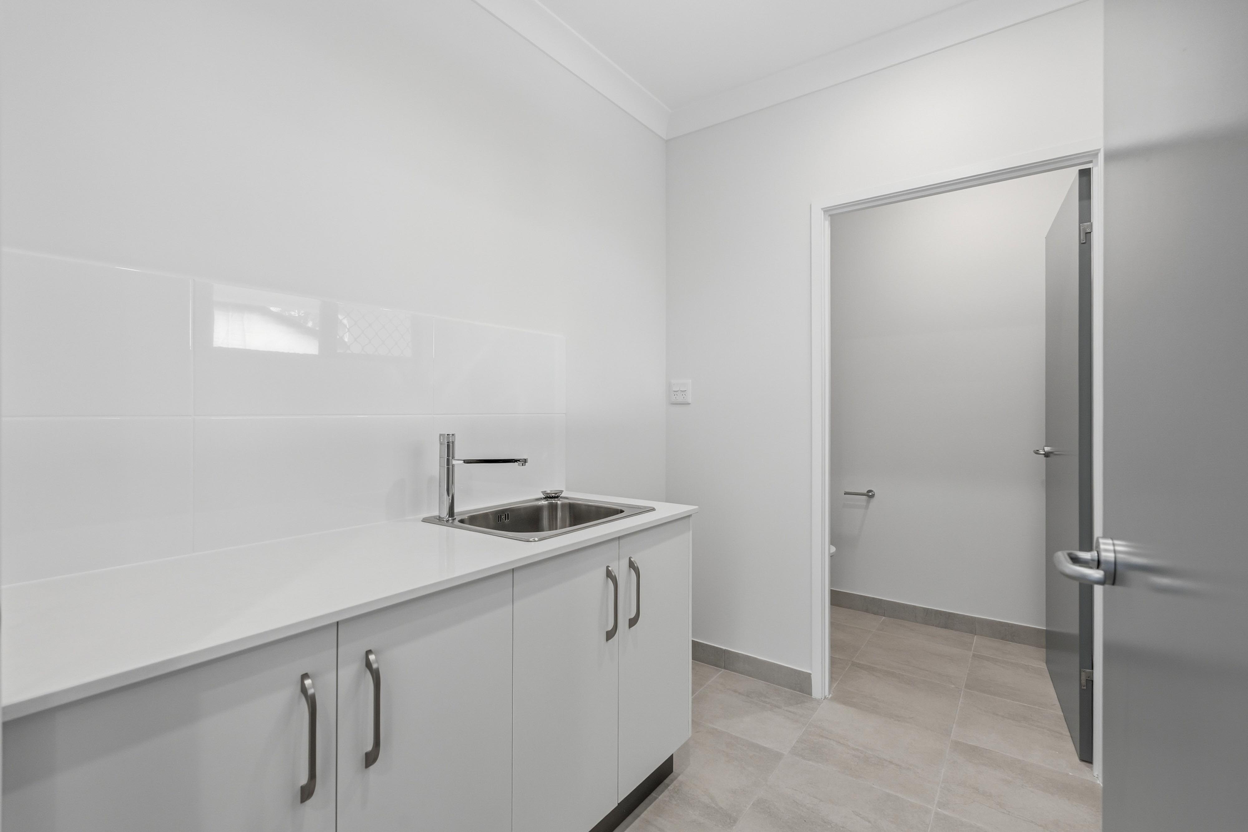 Pimlico QLD 4812 — Home image 9
