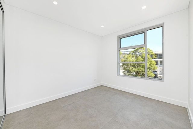 1 and 2 Bedroom Apartments Homebush — Home image 2