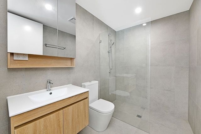 1 and 2 Bedroom Apartments Homebush — Home image 5