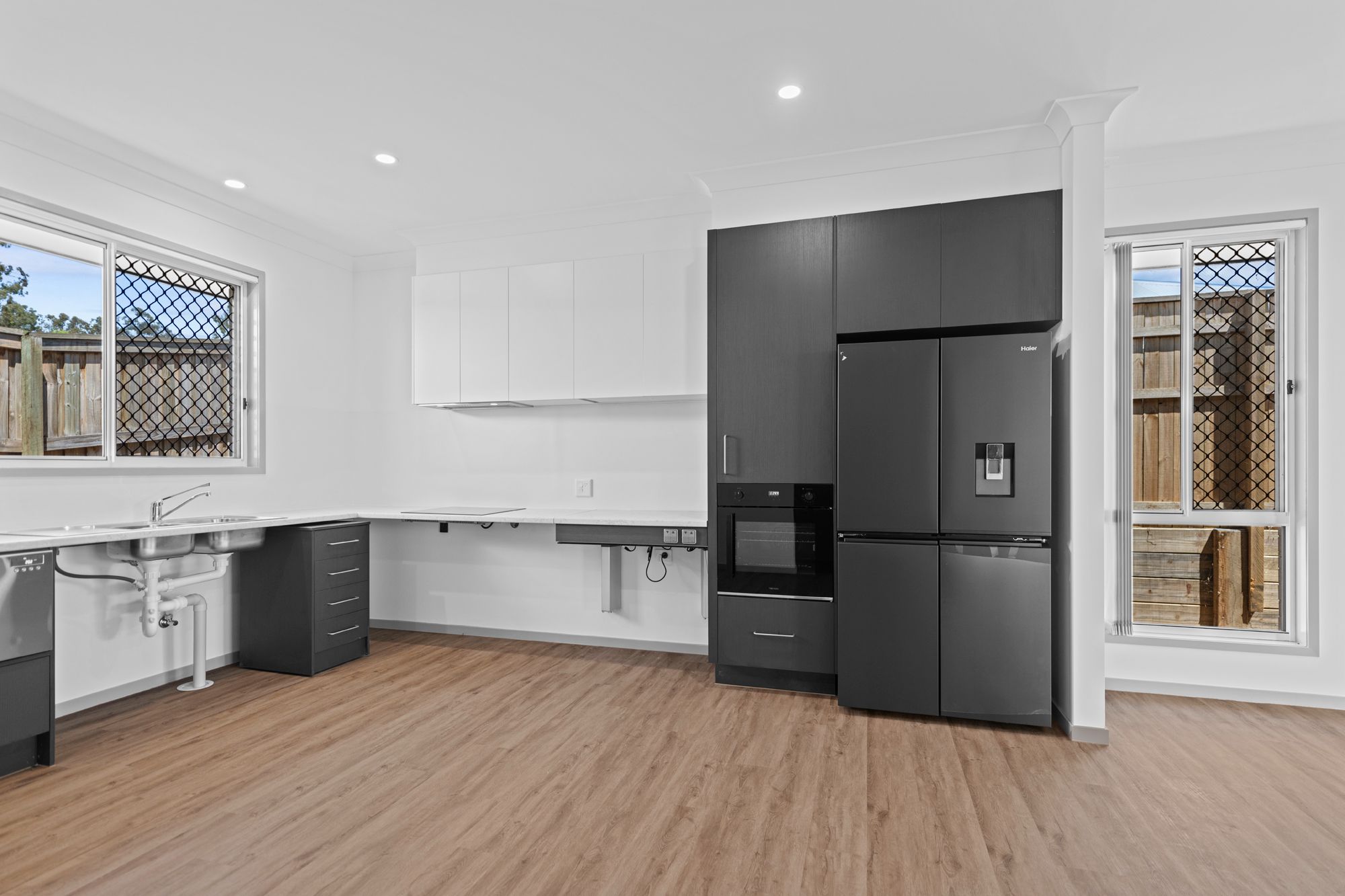 3 BR HPS Home with Ensuites & OOA – Rosewood — Home image 2