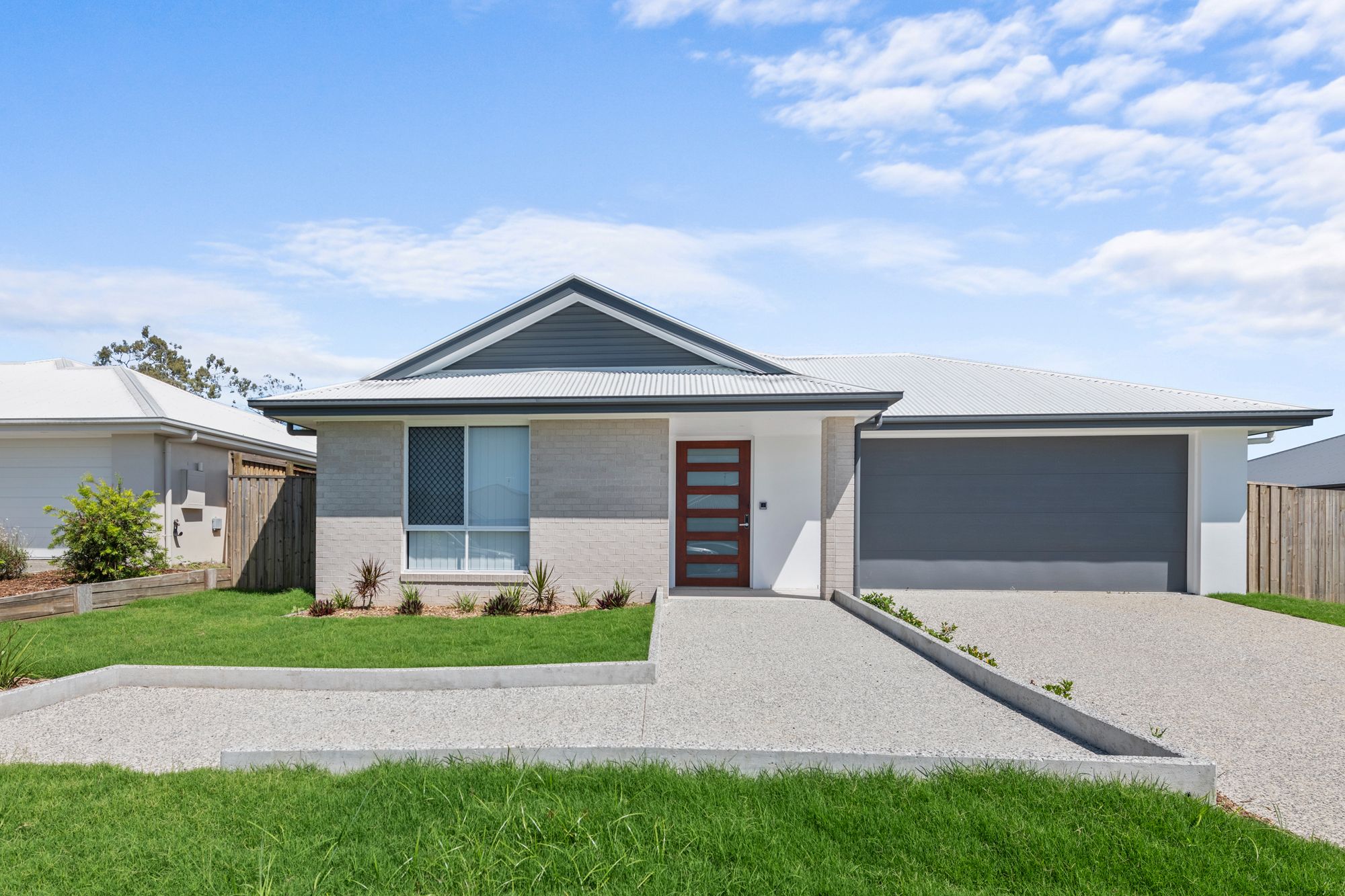 3 BR HPS Home with Ensuites & OOA – Rosewood — Home image 4