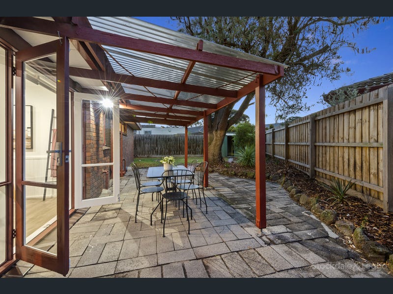 1 Tee Court, Frankston, Vic 3199 — Home image 4
