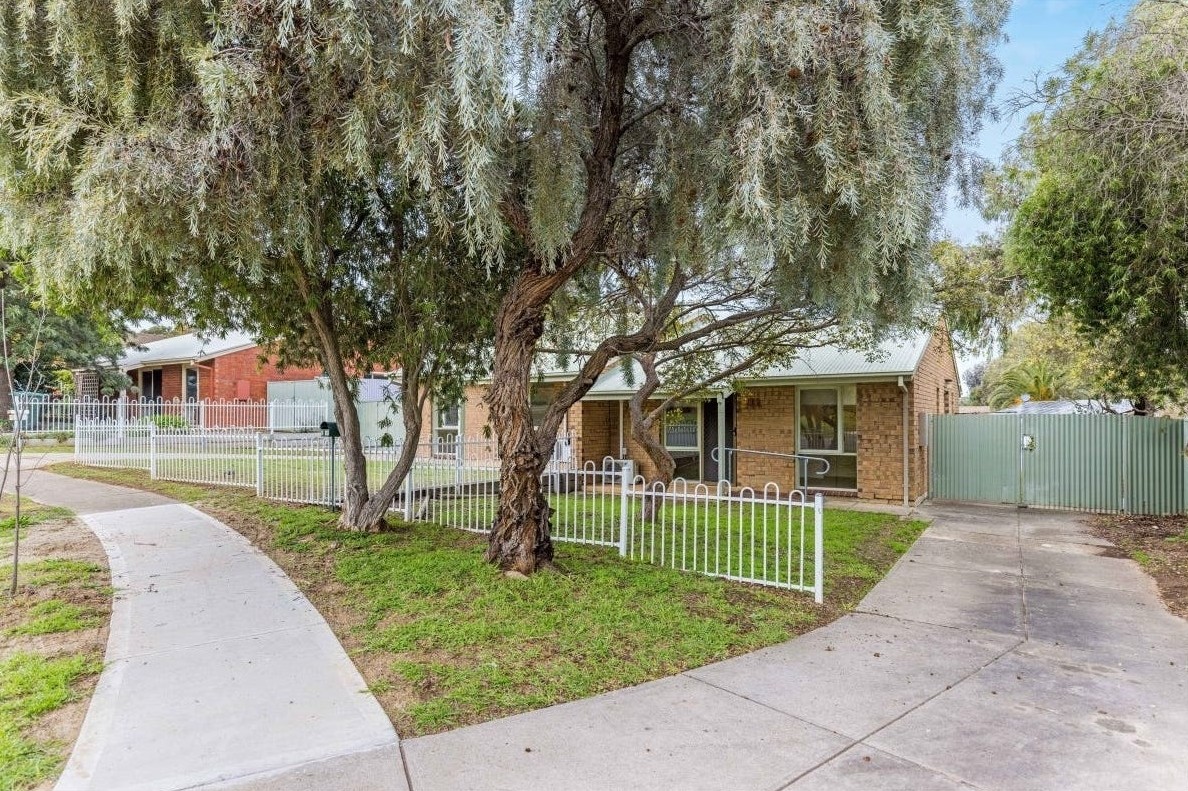 Accessible unit in quiet Huntfield Heights — Home image 2