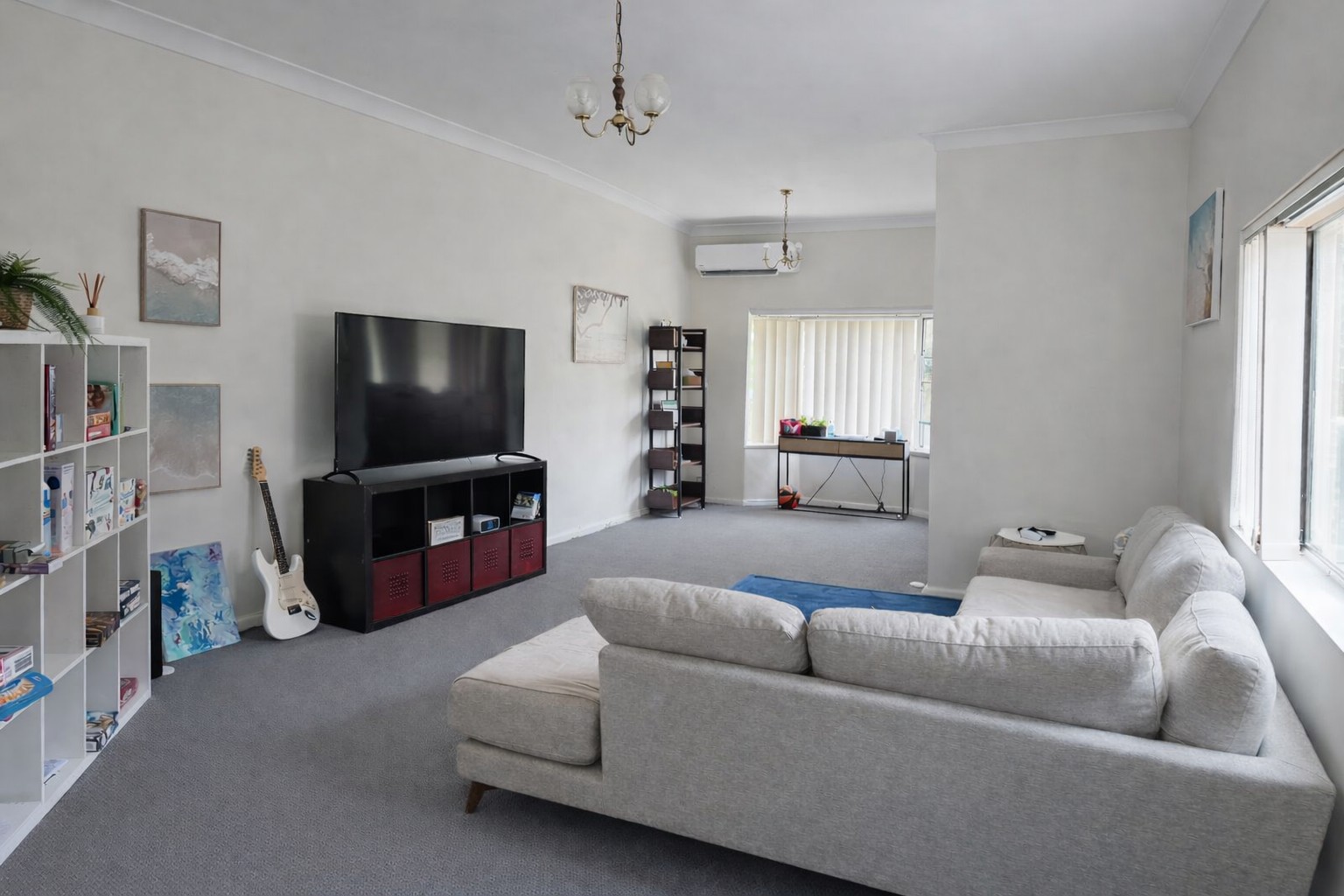 Supported beachside living with pool and shops in walking distance — Home image 4