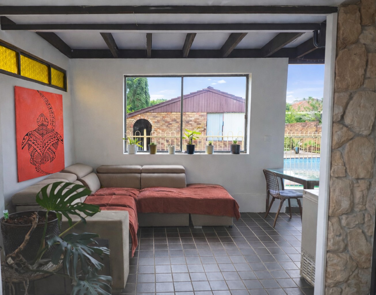 Supported beachside living with pool and shops in walking distance — Home image 8