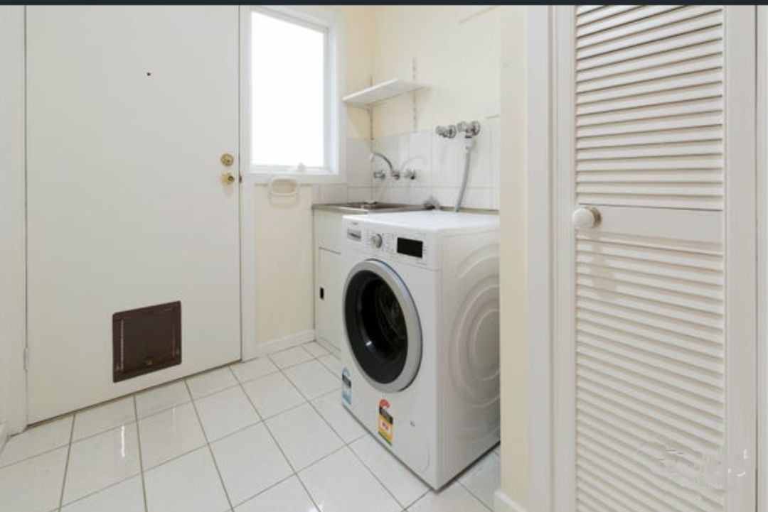 SIL ,LIO, STA,MTA Home in a Perfect Location WHEELERS HILL, VIC, 3150 — Home image 9