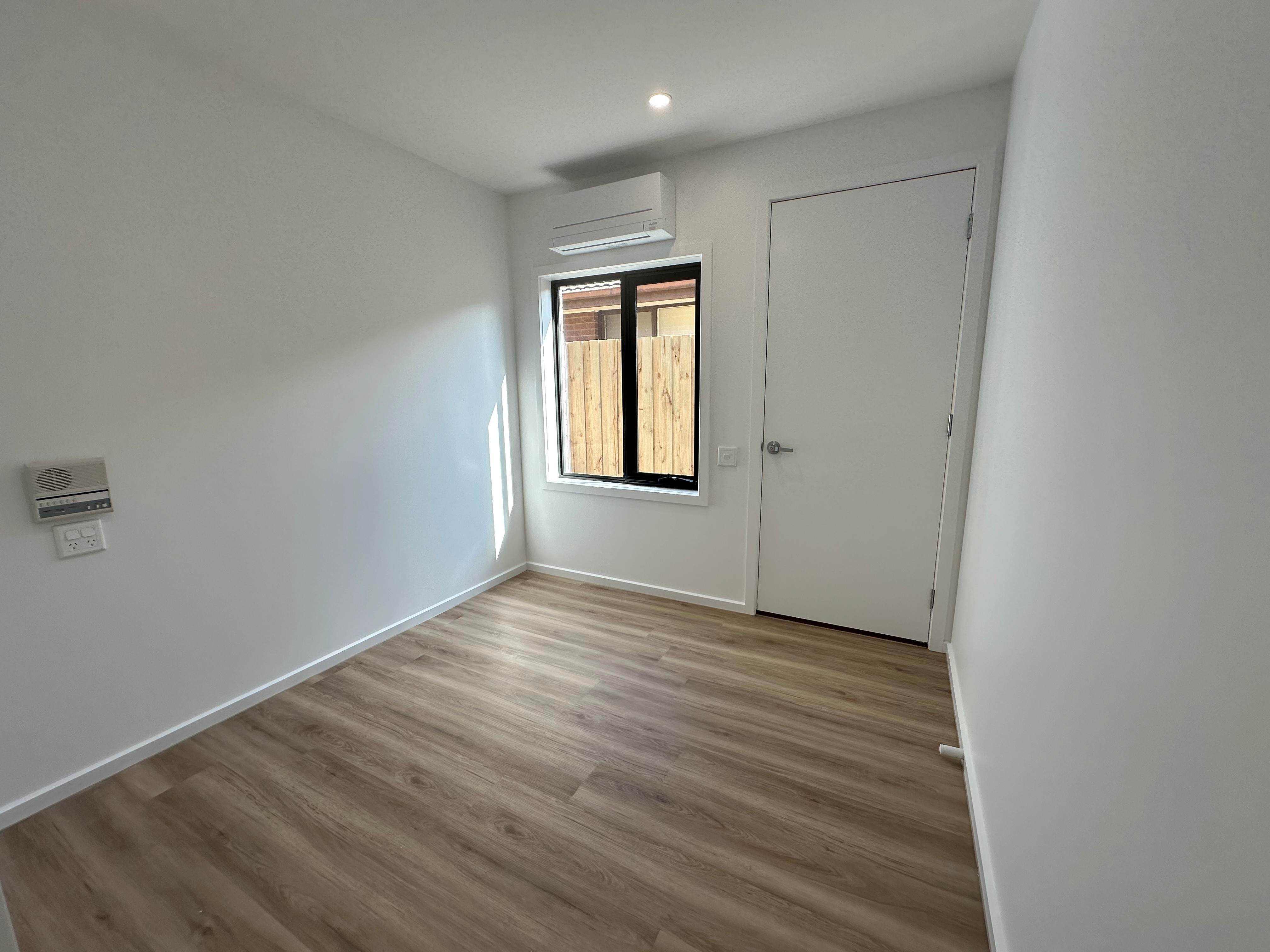 Brand New Robust Property - Craigieburn — Home image 2