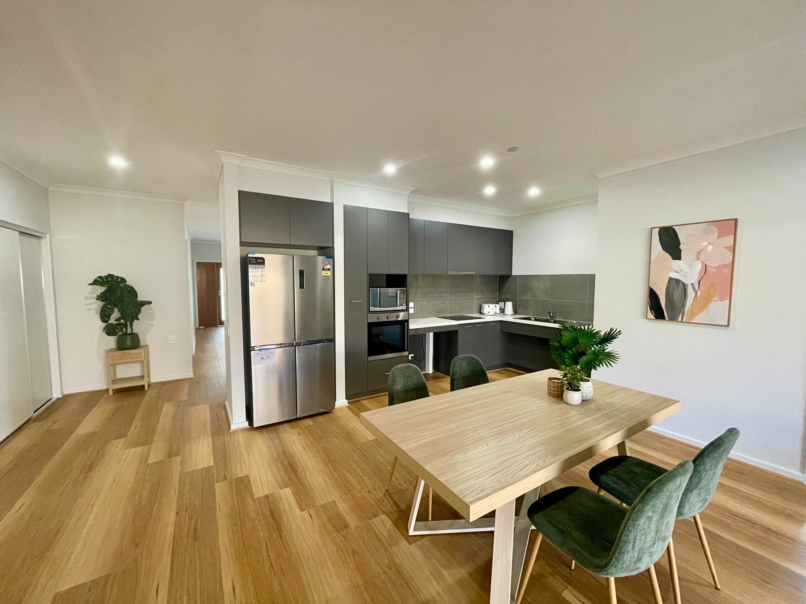 GIOVANNI HPS/BARIATRIC & VILLA - Charlemont, Victoria — Home image 4