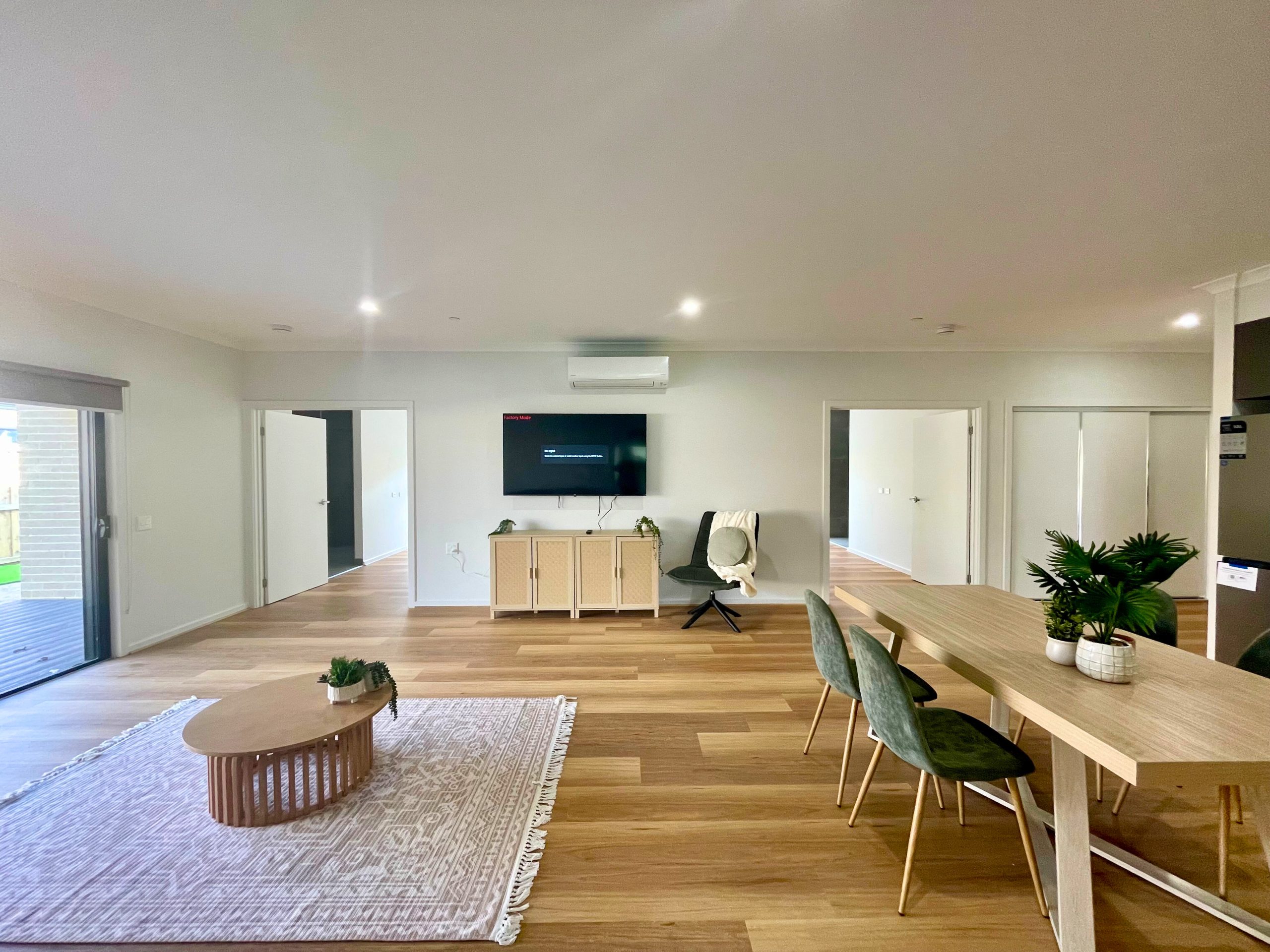 GIOVANNI HPS/BARIATRIC & VILLA - Charlemont, Victoria — Home image 5
