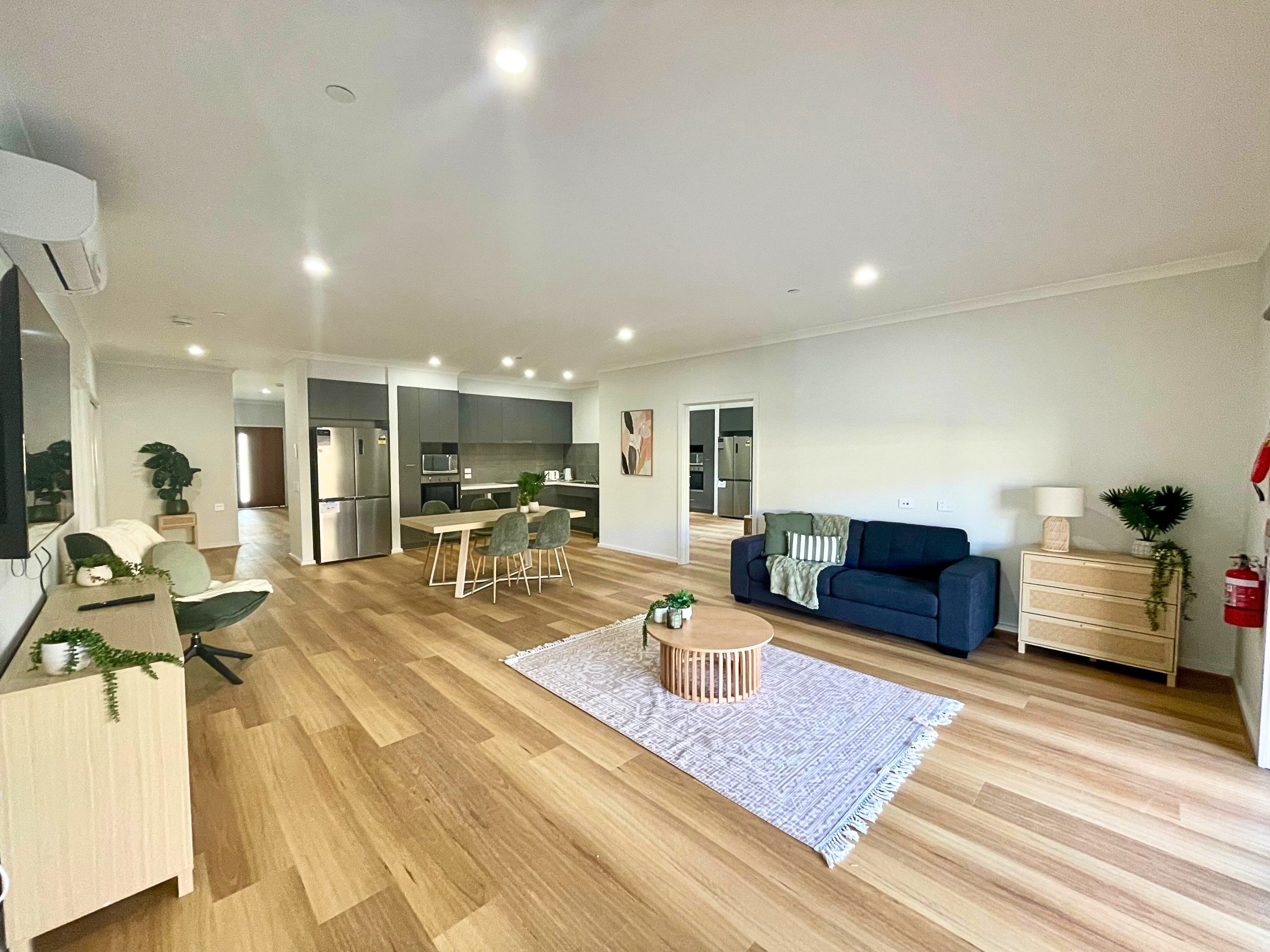 GIOVANNI HPS/BARIATRIC & VILLA - Charlemont, Victoria — Home image 6