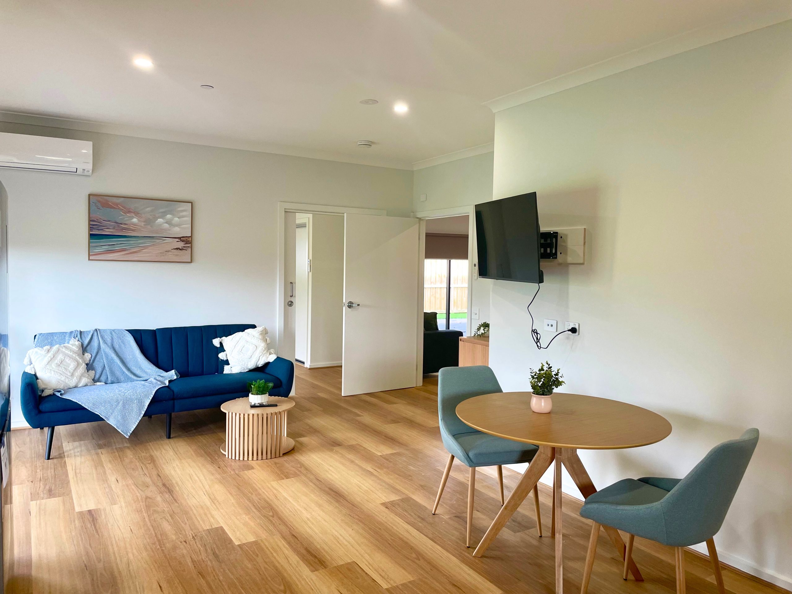 GIOVANNI HPS/BARIATRIC & VILLA - Charlemont, Victoria — Home image 8