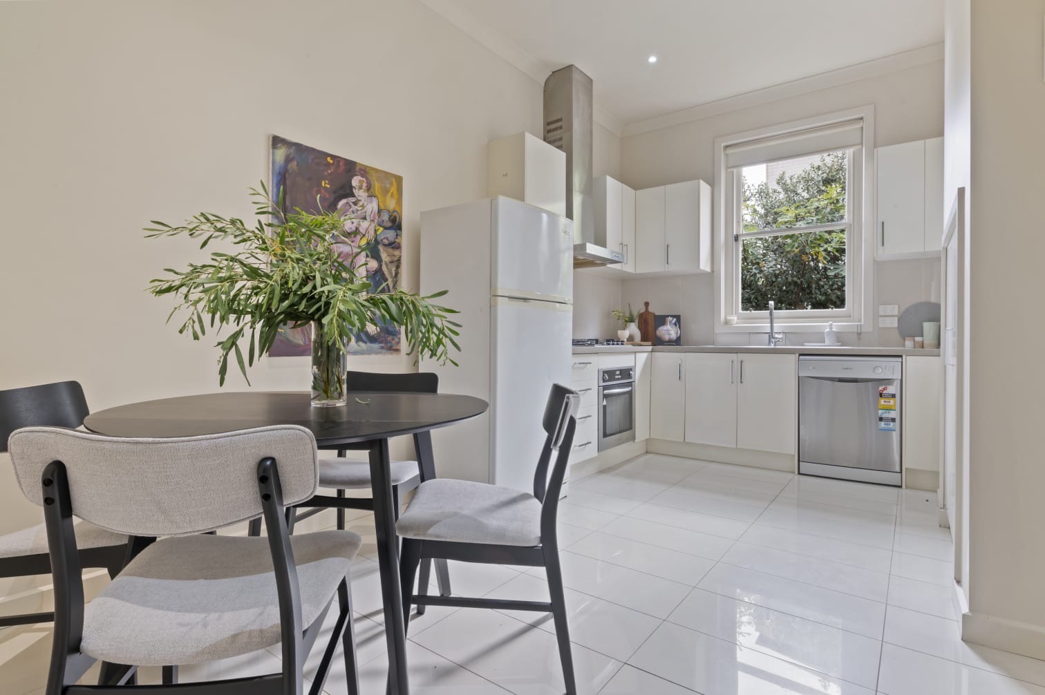 Henty House Hawthorn — Home image 8
