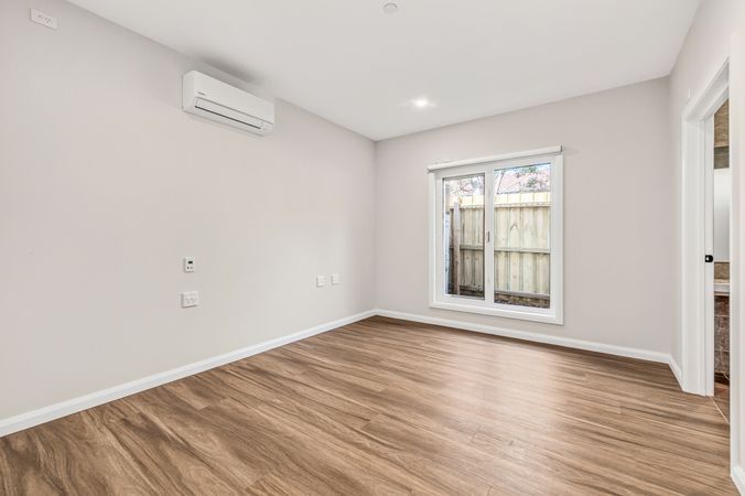 Expansive SDA a stones throw from the Beach — Home image 3