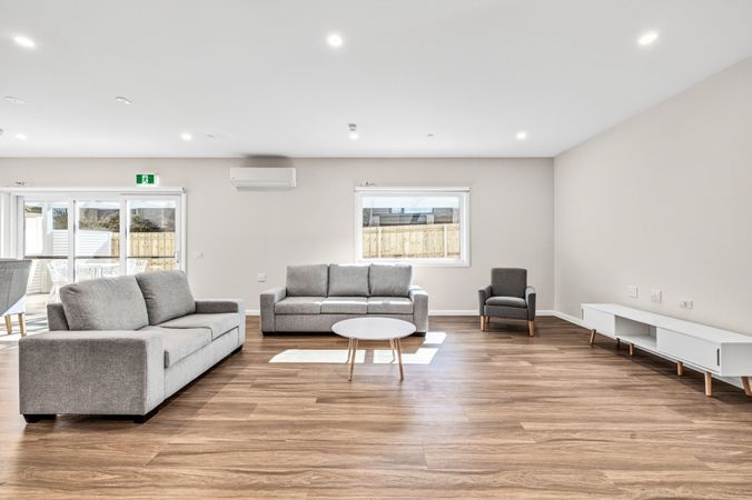 Expansive SDA a stones throw from the Beach — Home image 6