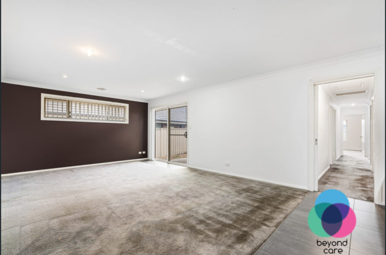 A lovely 4-bedroom single storey house in Orange — Home image 4