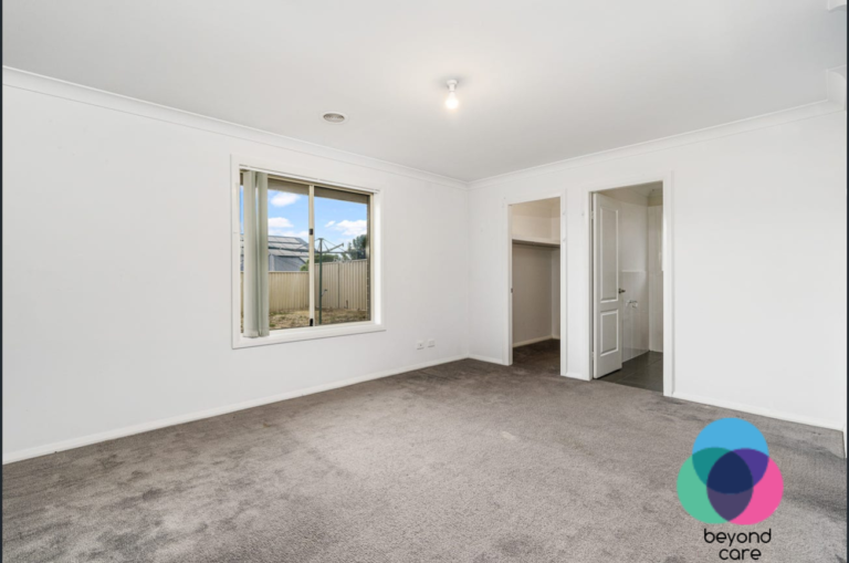 A lovely 4-bedroom single storey house in Orange — Home image 5
