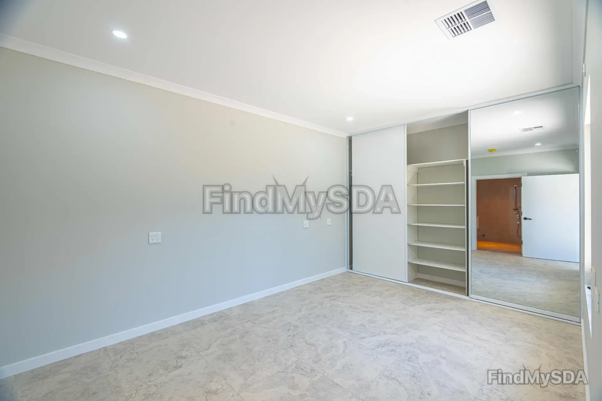 15A Emerald — Home image 5