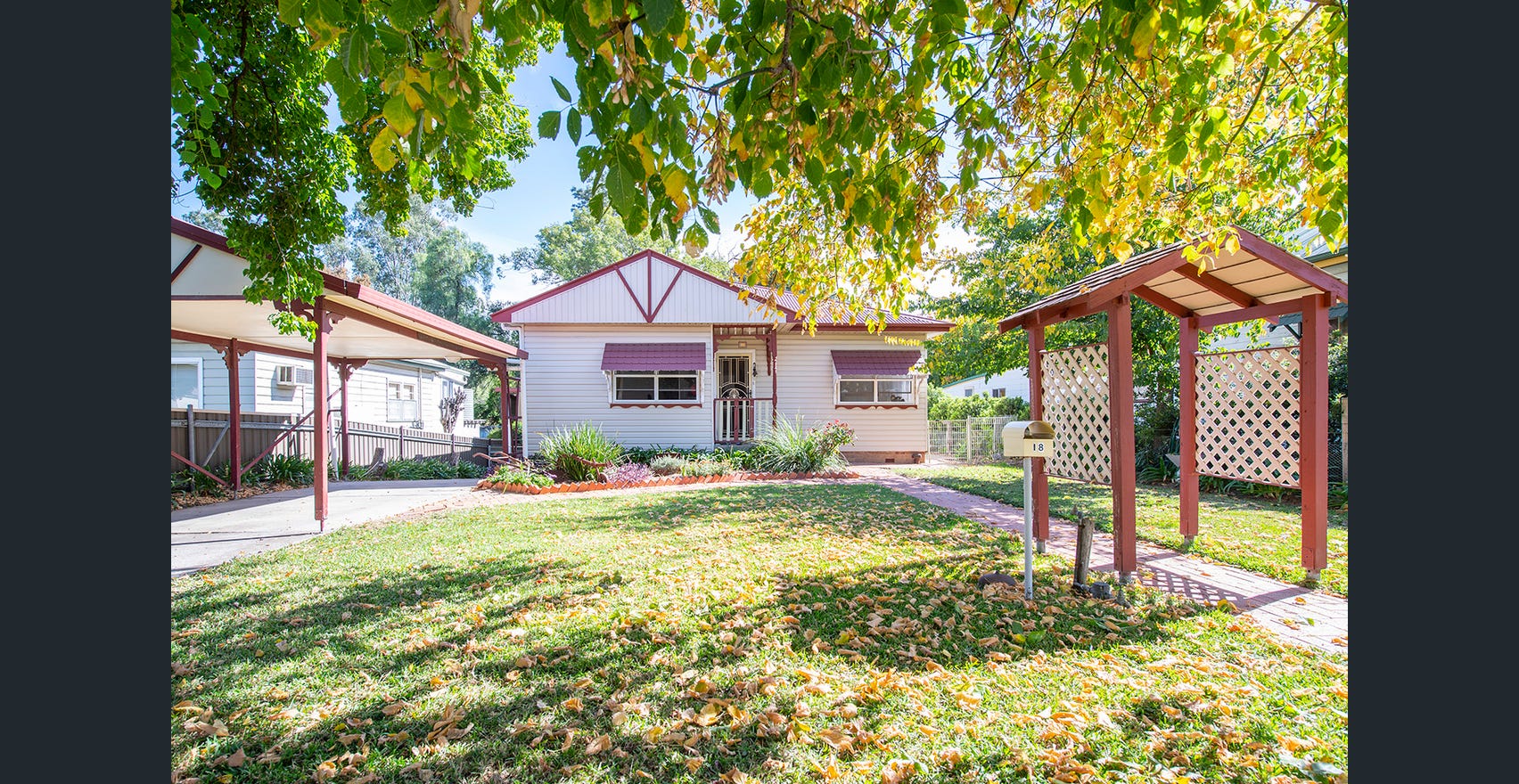 Muswellbrook - unique rural retreat with deck, pool, spa & private river access — Home image 6