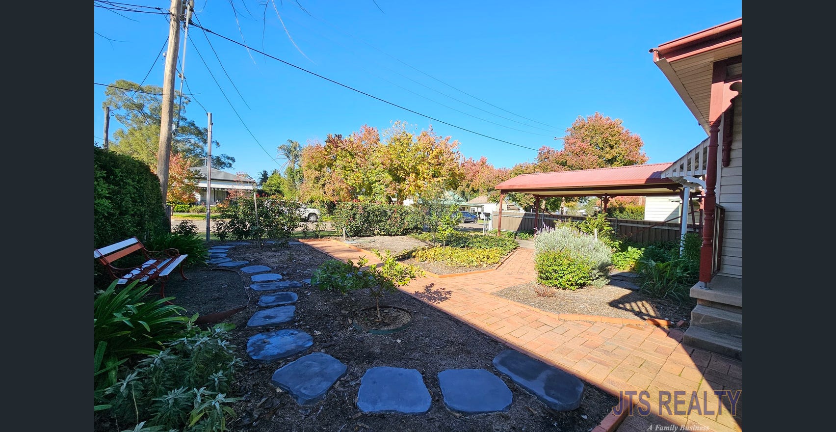 Muswellbrook - unique rural retreat with deck, pool, spa & private river access — Home image 7