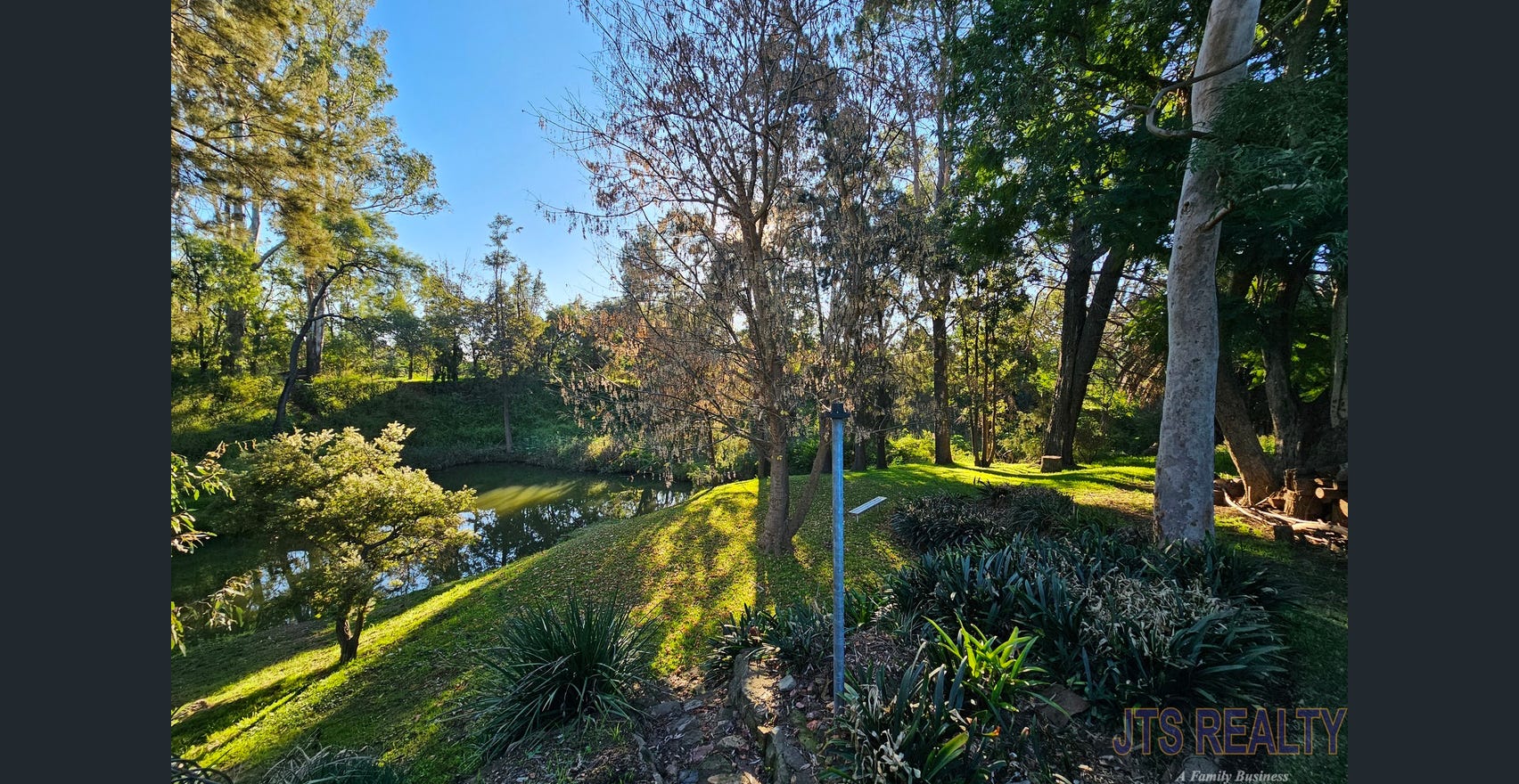 Muswellbrook - unique rural retreat with deck, pool, spa & private river access — Home image 14