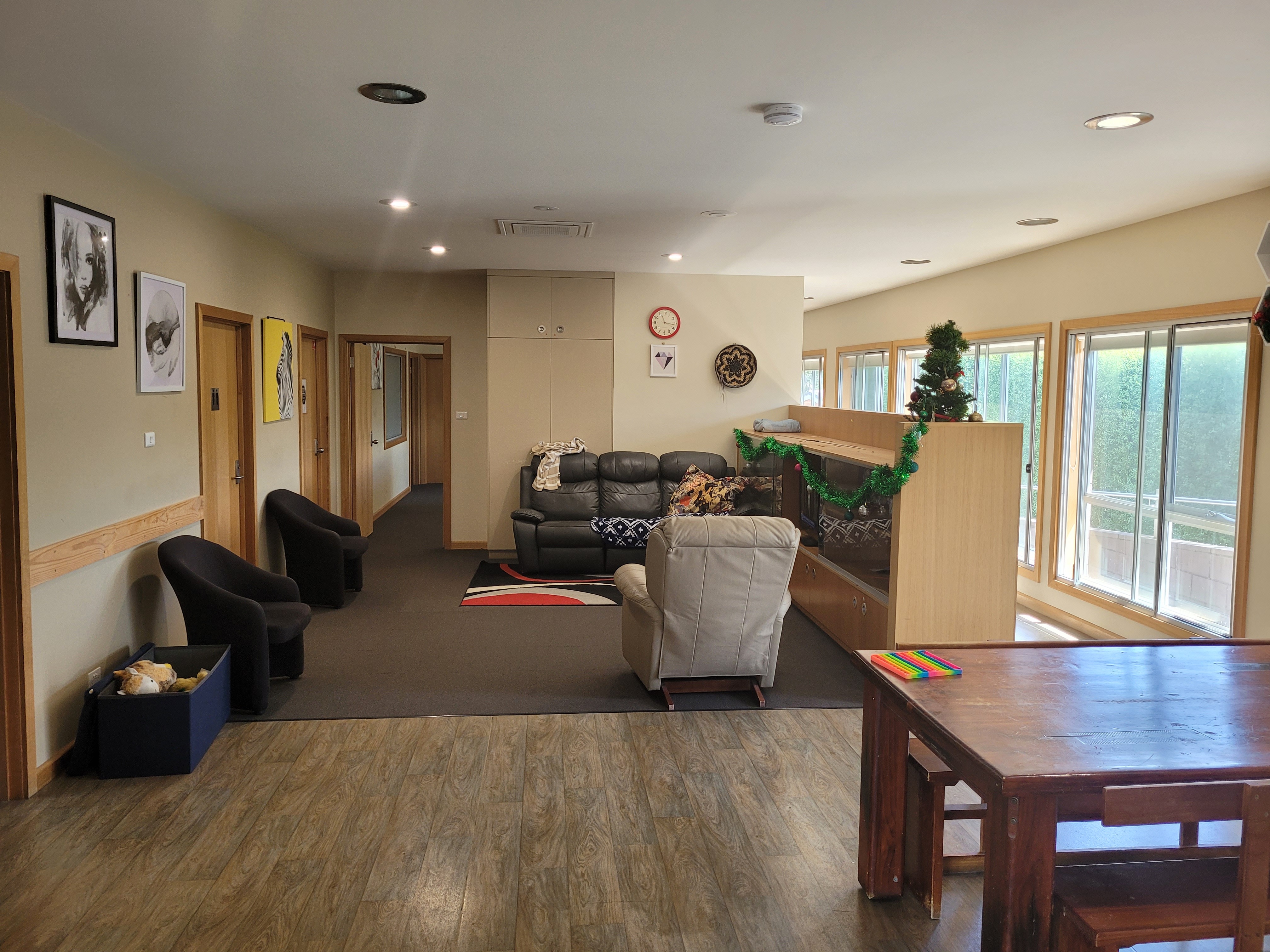 Chigwell Charmer — Home image 2