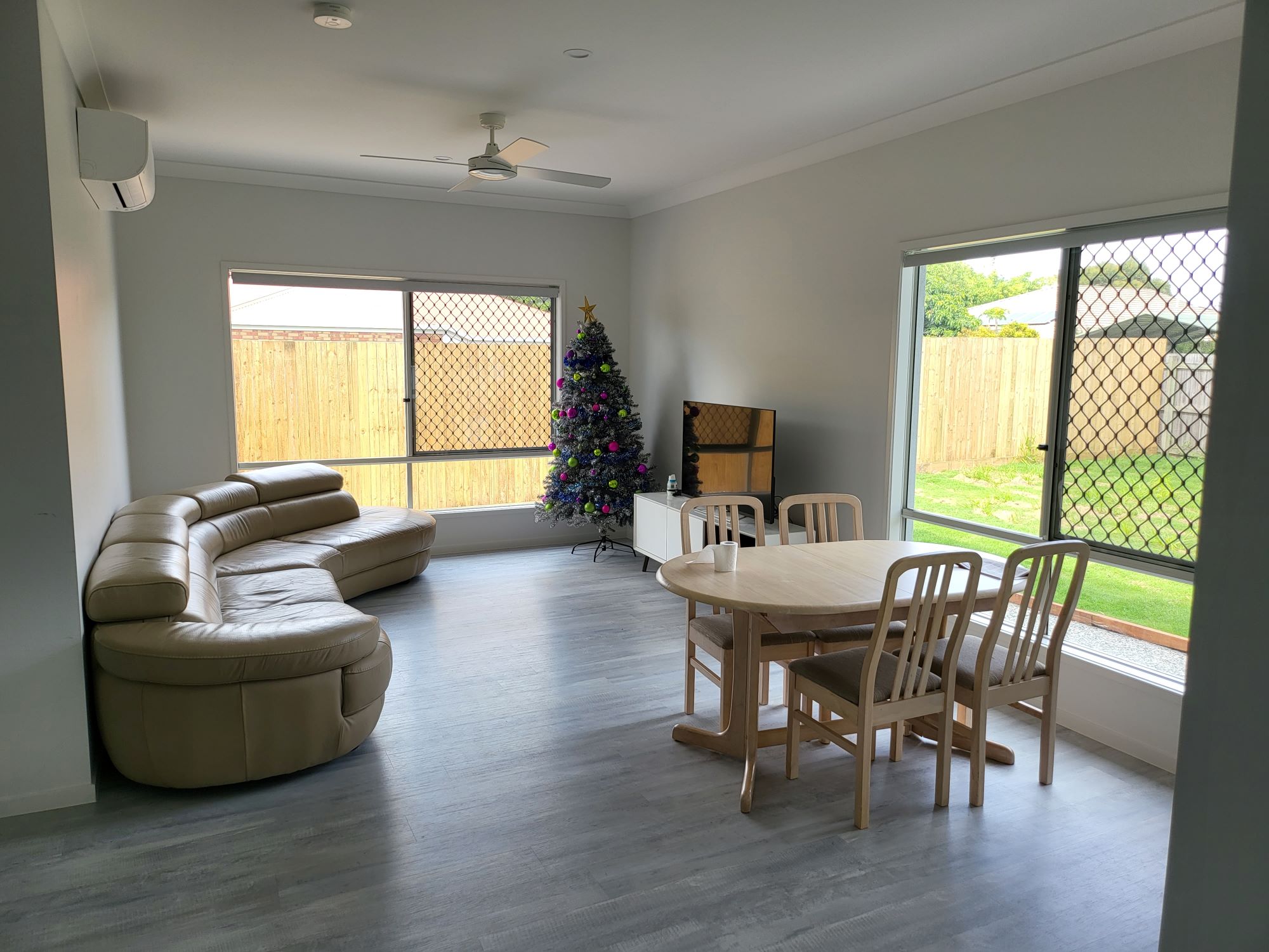 Deception Bay 3 Bed, 3 Bath +OOA — Home image 2
