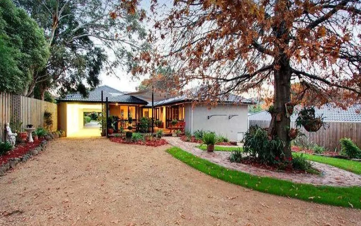 Bright and Supportive Accessible SIL in Croydon — Home image 4