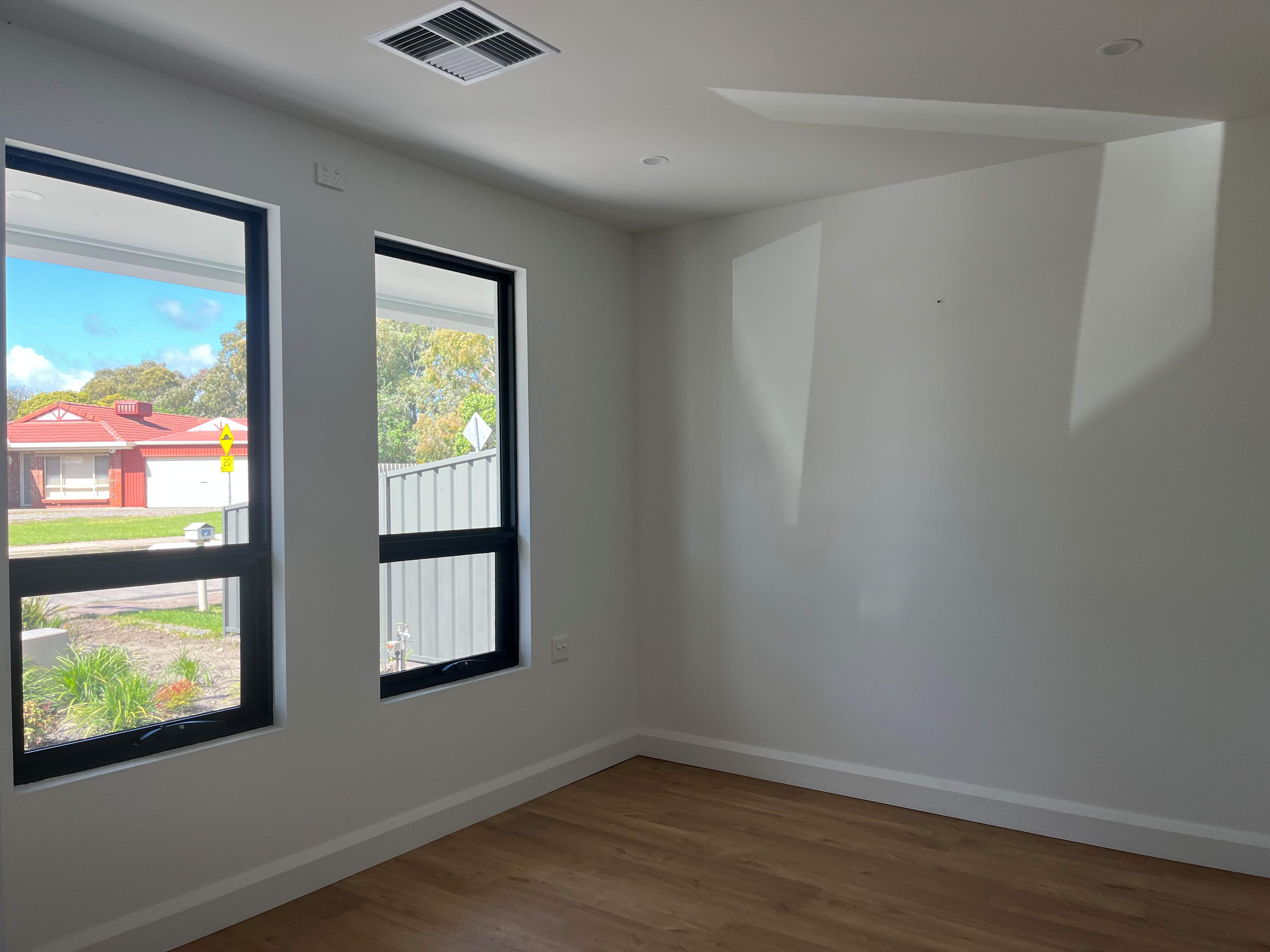 Modern HPS SDA Home in Morphett Vale Available Now — Home image 10