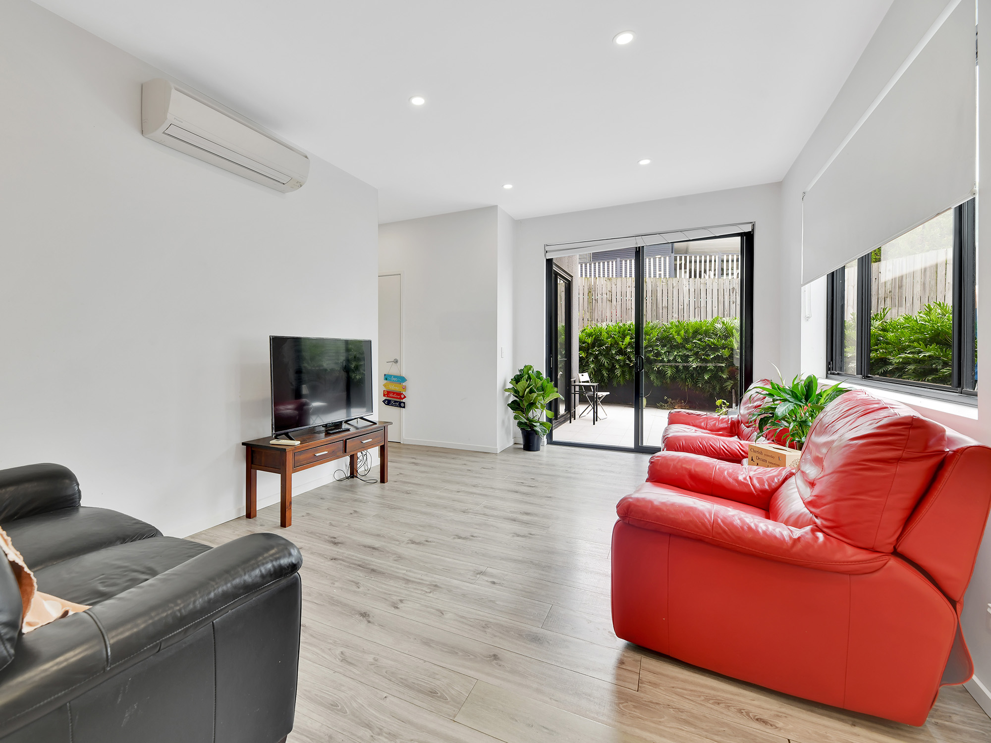 Modern 2-Bedroom Unit for Rent in Quiet, Convenient Location — Home image 4