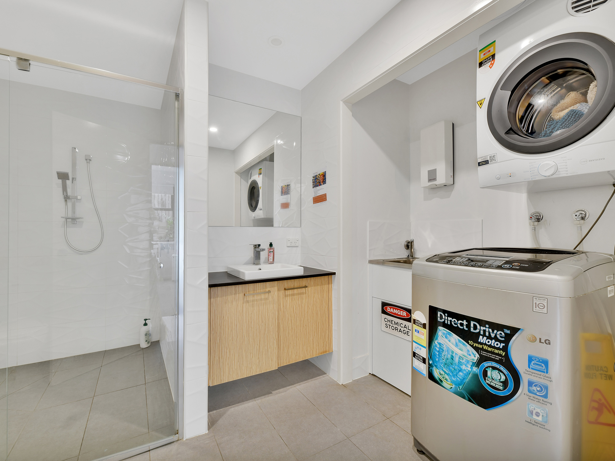 Modern 2-Bedroom Unit for Rent in Quiet, Convenient Location — Home image 9