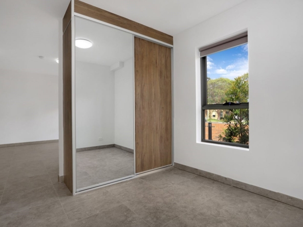 SIL Apartments Guildford West — Home image 9