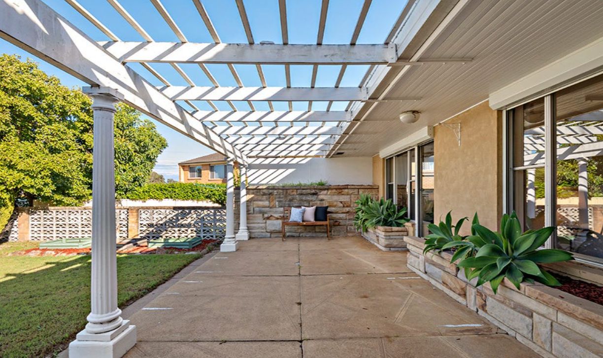 Beautiful Singleton SIL Home — Home image 2