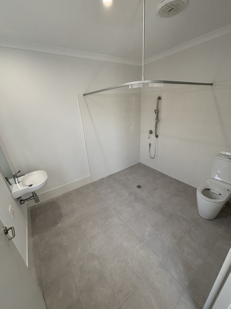 AVAILABLE NOW! New Modern Three Bedroom HPS SDA - Karnup — Home image 2