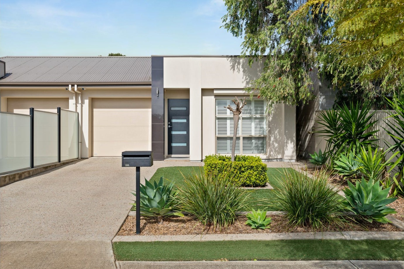 Clovelly Park — Home image 2