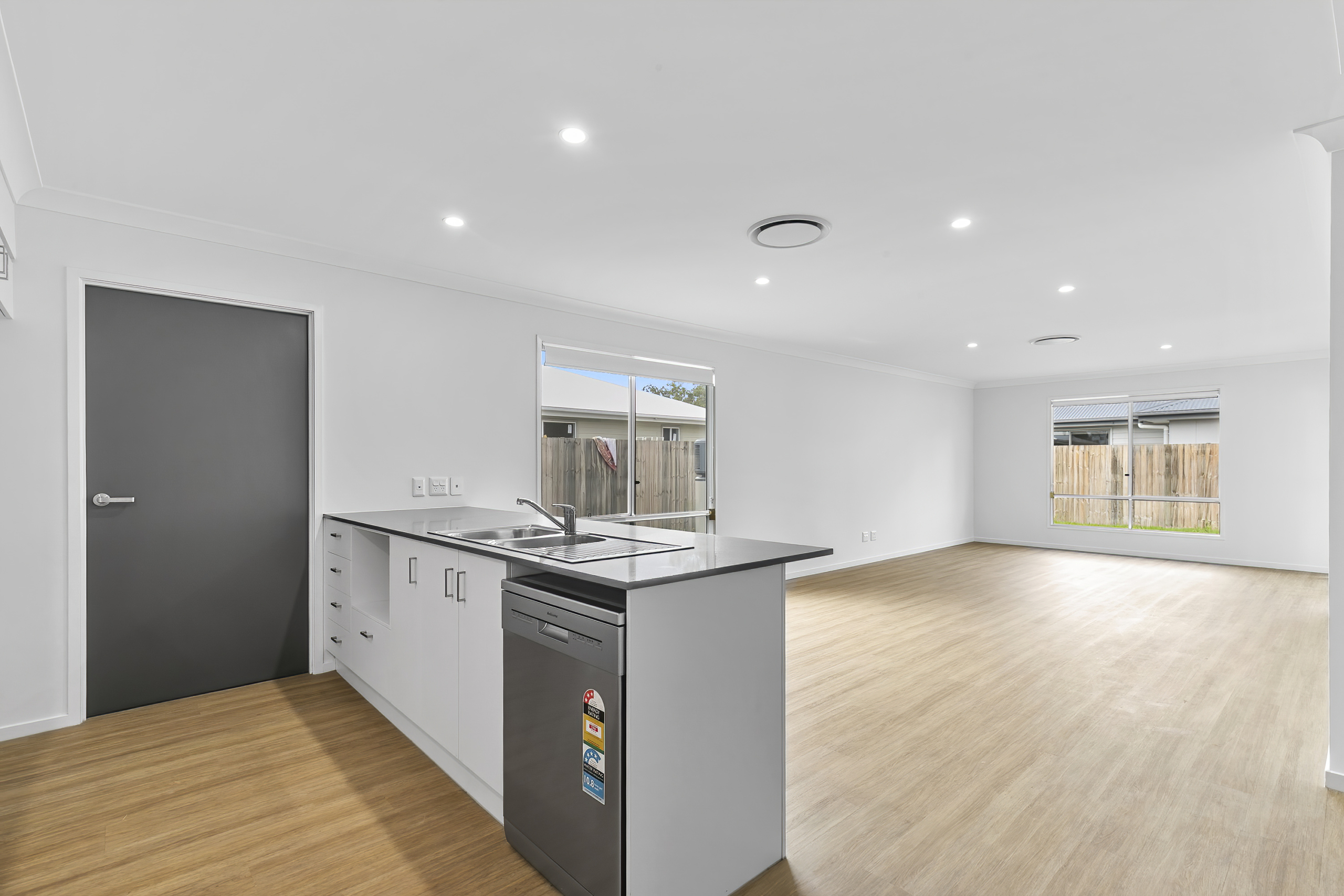 BURRUM HEADS, FRASER COAST, QLD – IMPROVED LIVEABILITY HOUSE — Home image 8