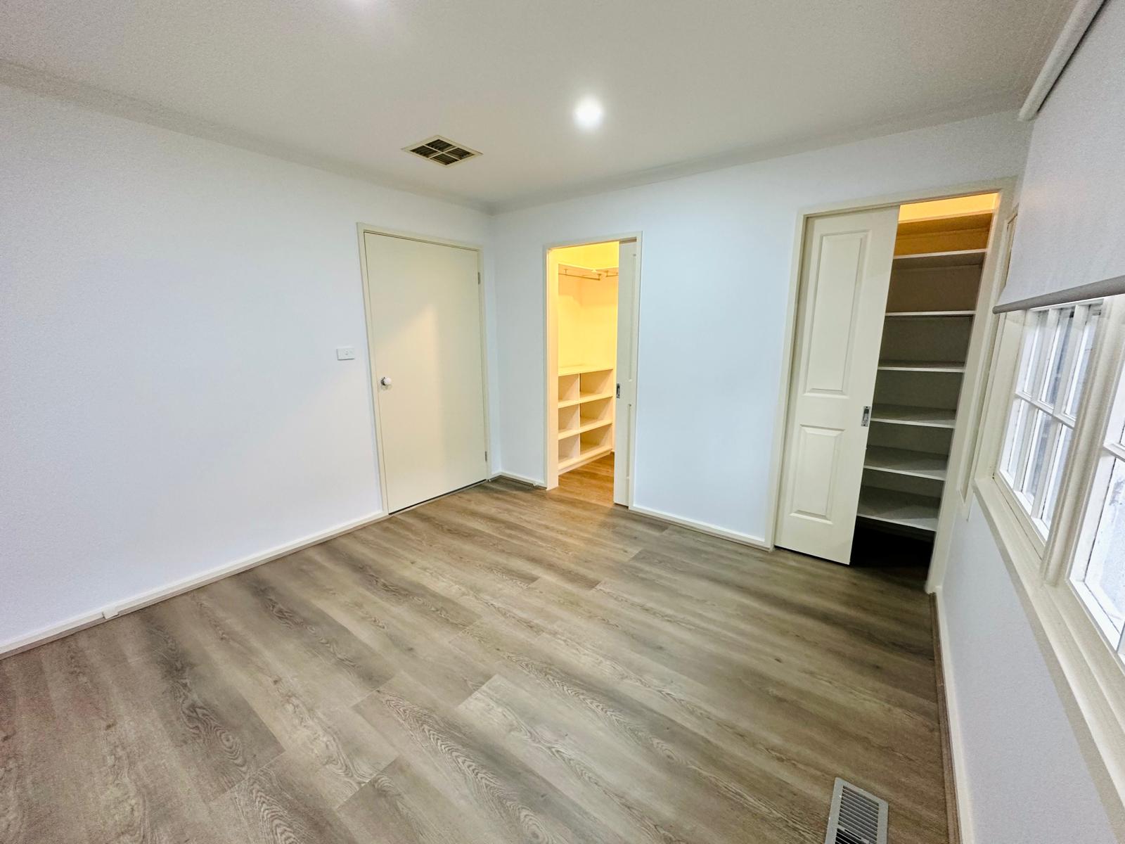Fully accessible 4 bedroom SIL house-Newly renovated with Brand New Amenities — Home image 19