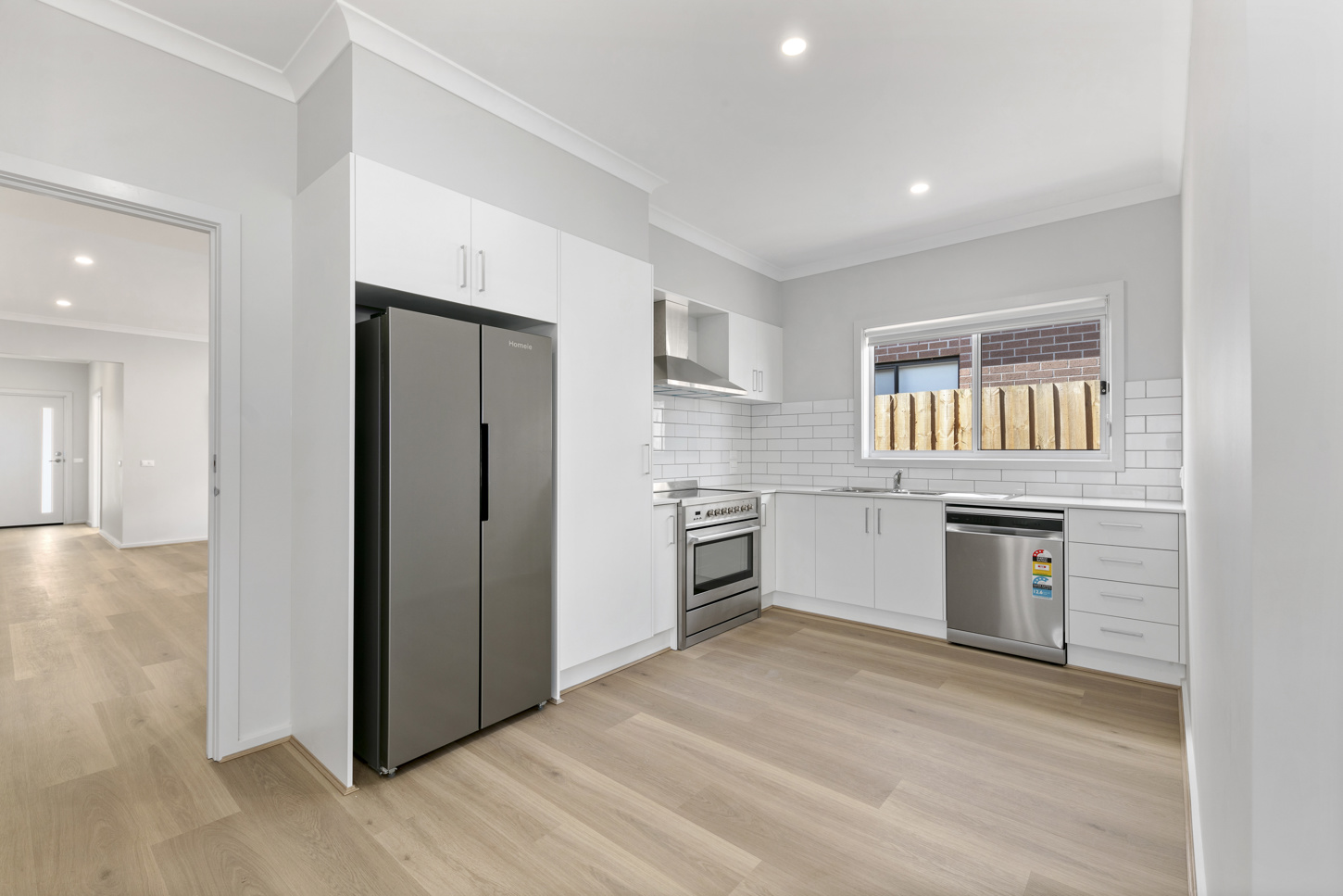 TWO SEPERATE, INDEPENDENT ROBUST RESIDENCES— ONE ROOF — Home image 10