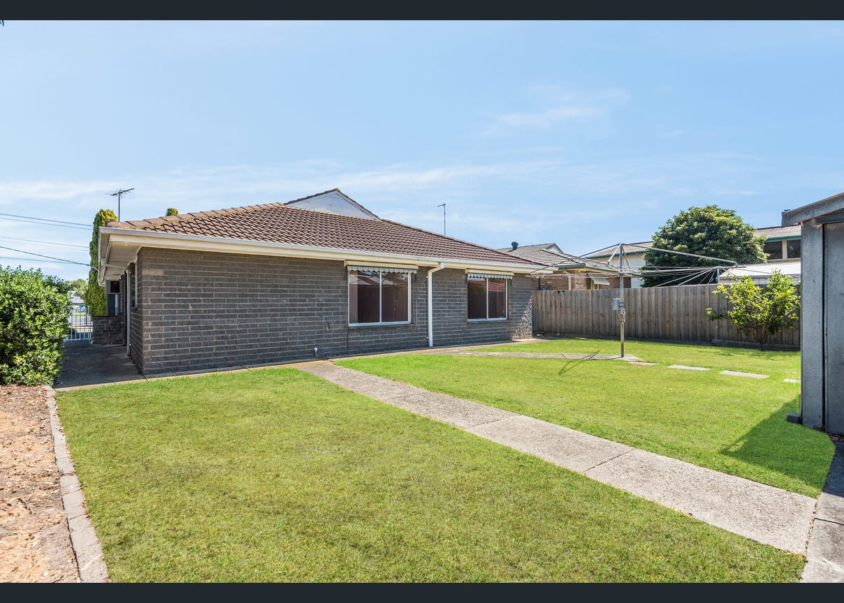 Newcomb SIL Home — Home image 11