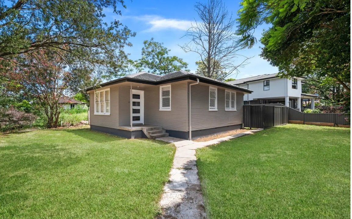 SIL Home in Kingswood — Home image 7
