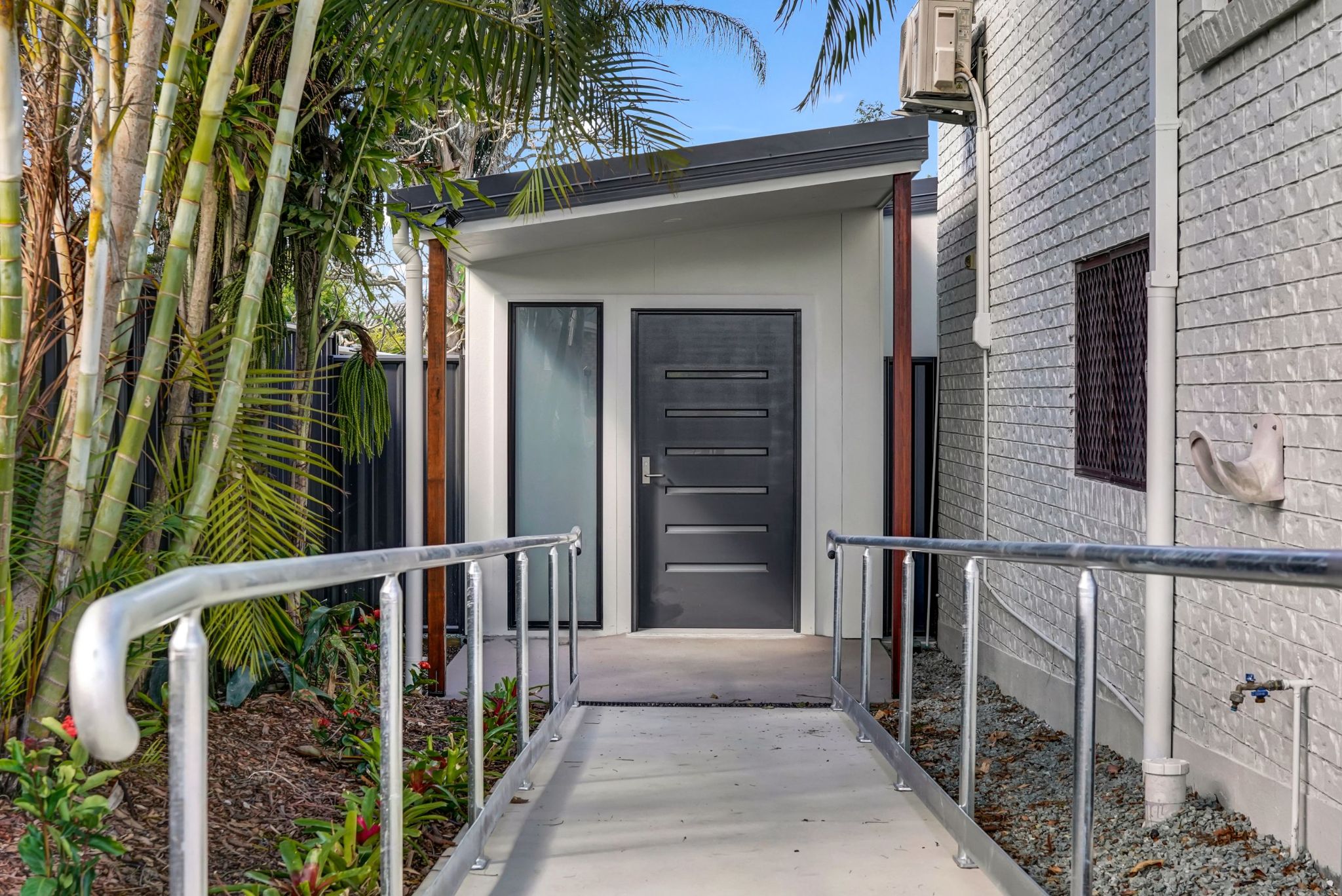Stunning HPS house available now in Victoria Point — Home image 3