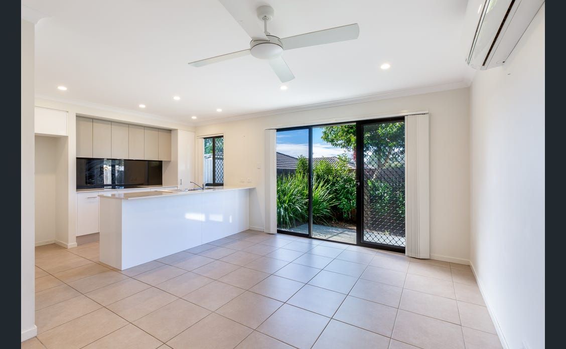 2 Storey House Pimpama — Home image 5